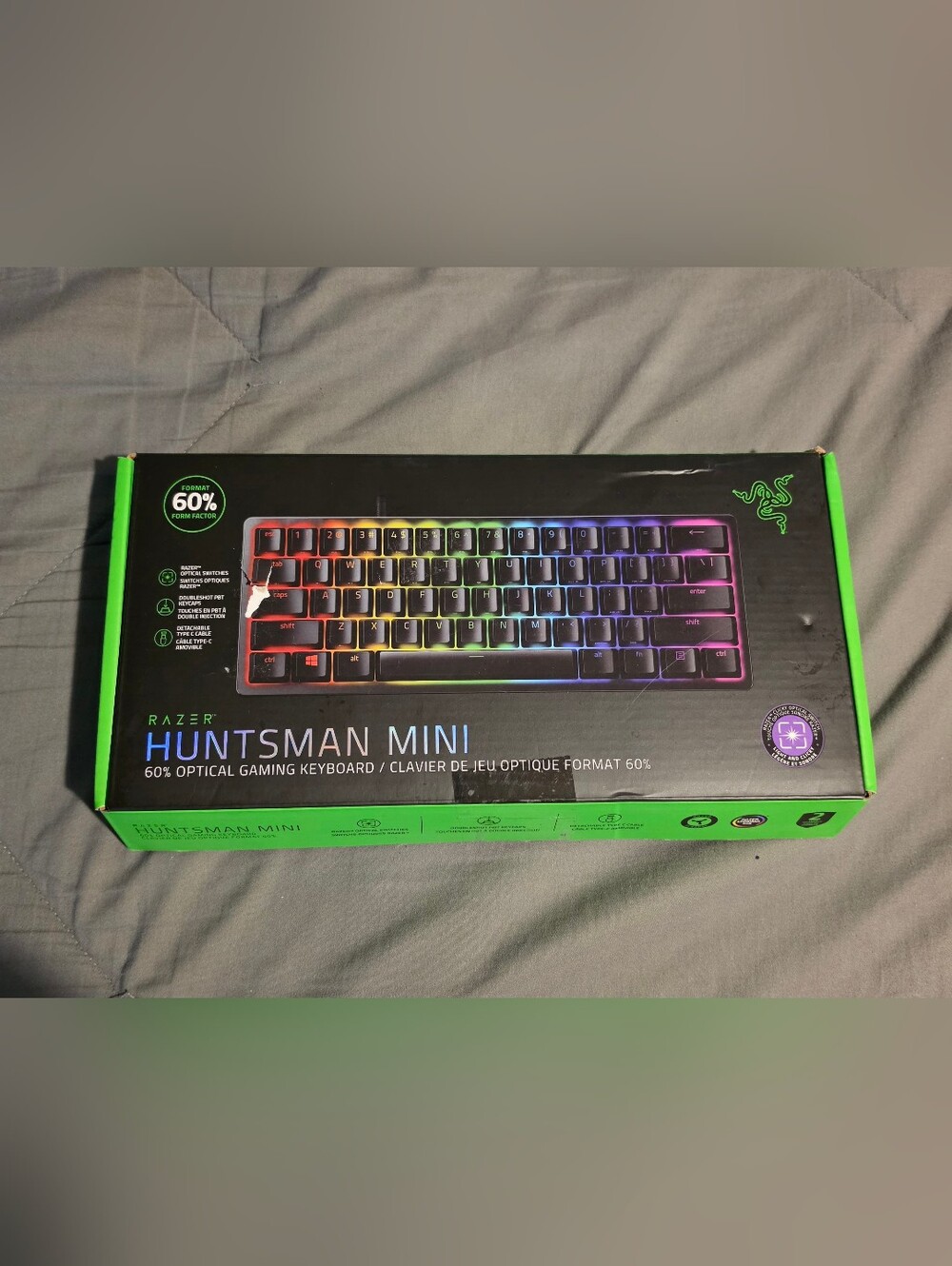 Razer Huntsman Mini Keyboard Box in Green and Black